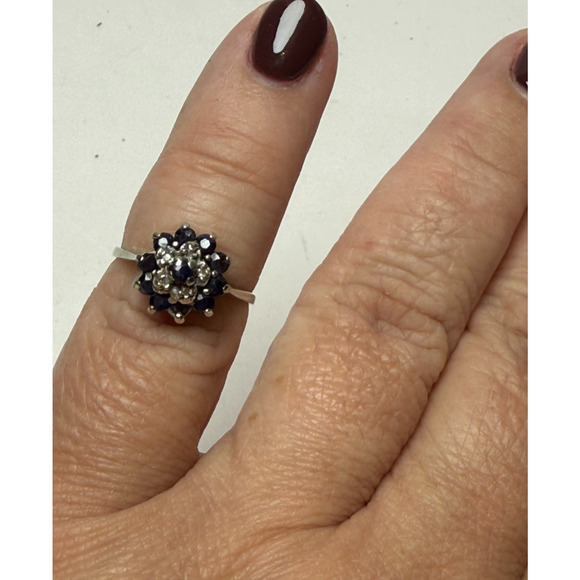Vintage 10K White Gold Cluster Ring Natural Blue Sapphires 2.12 grams Size 6 - Picture 1 of 10
